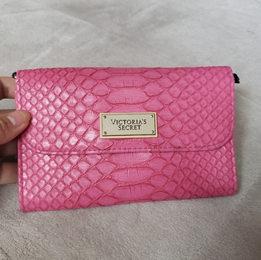VICTORIA'S SECRET PINK CLUTCH ⭐